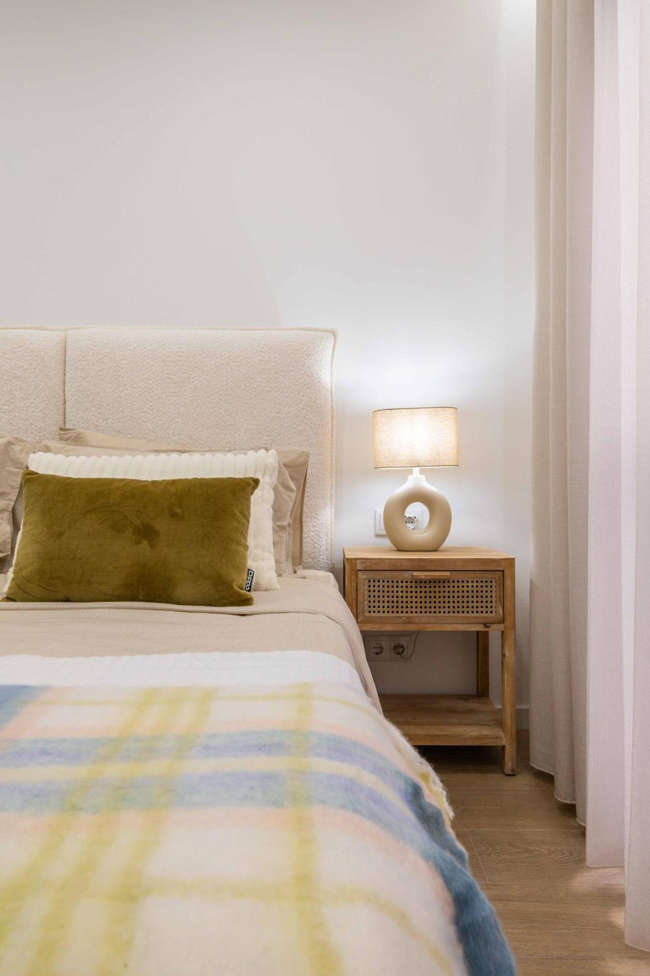 Townhouse - Luxury, Wi-fi, Ac, 2 Mins From The