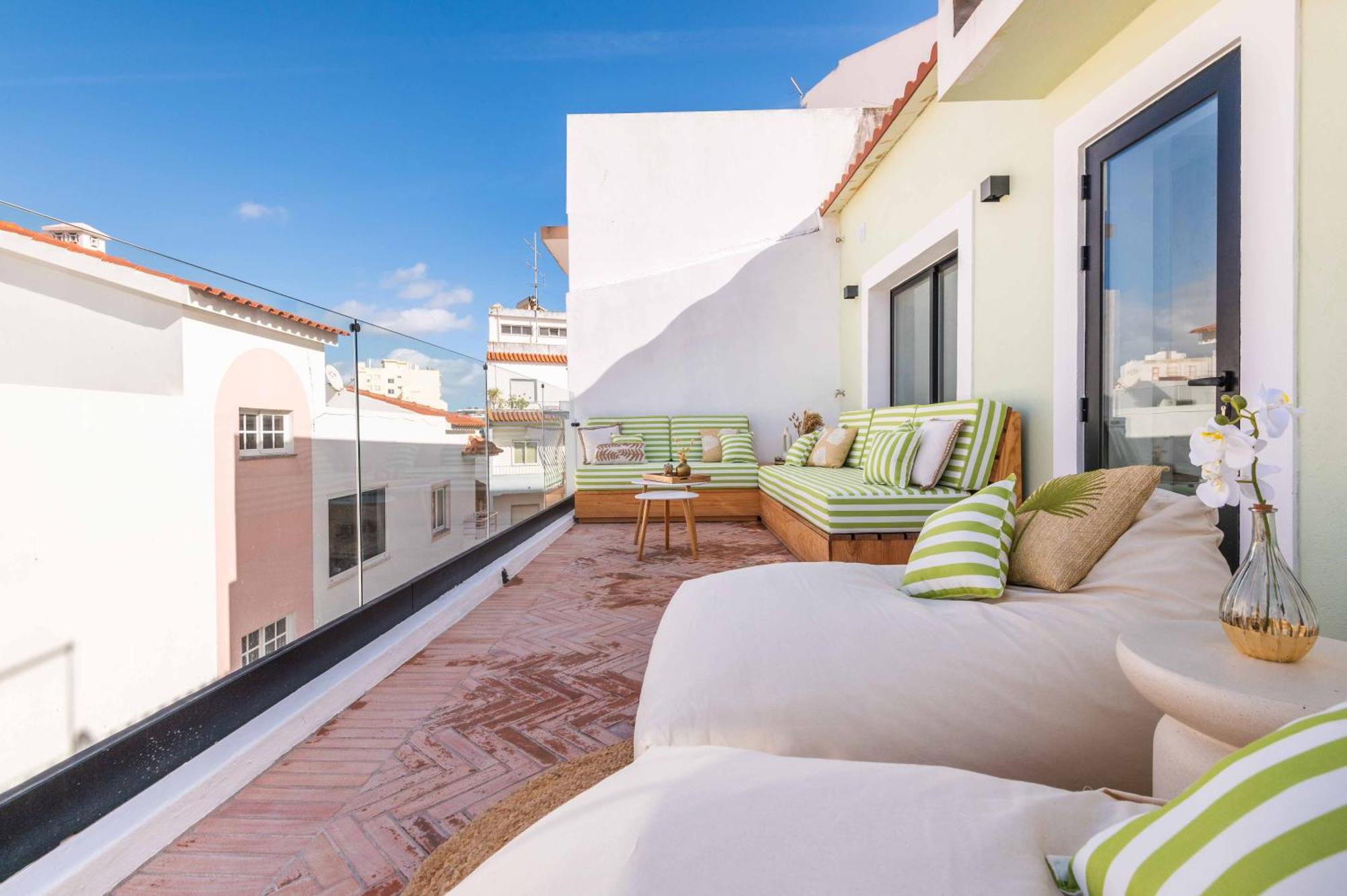Townhouse - Luxury, Wi-fi, Ac, 2 Mins From The