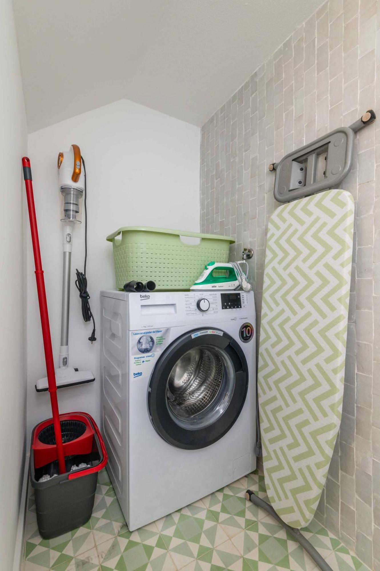 Townhouse - Luxury, Wi-fi, Ac, 2 Mins From The * Armacao de Pera